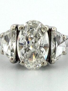 Natural 1.55ct GIA Elongated Oval Diamond Three-Stone Ring 14KW G SI1 Half Moon